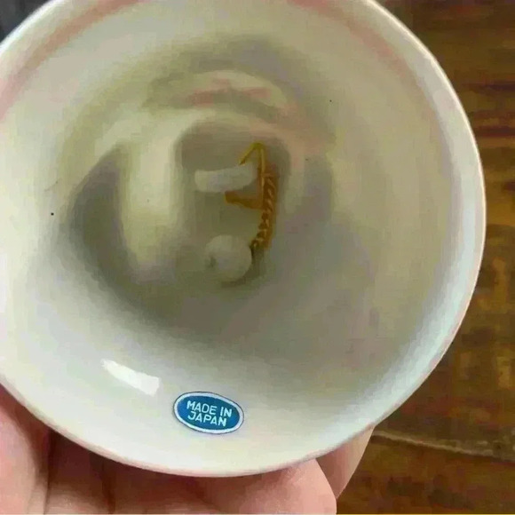 Vintage Made in Japan porcelain Christmas 1984 Bell - Picture 4 of 4